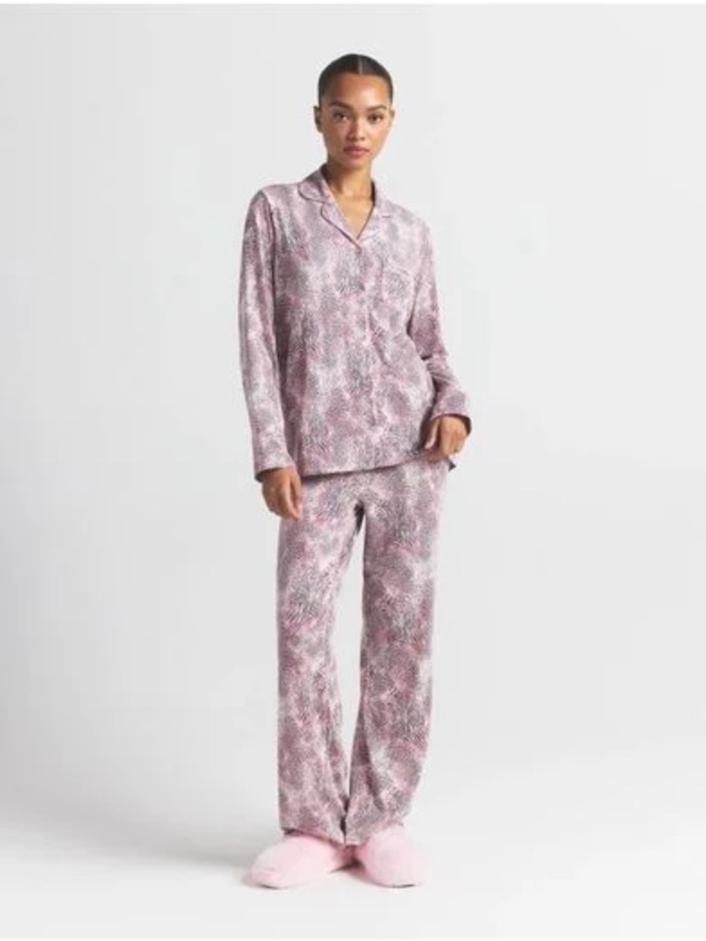 NWT SKIMS Sleep Long Sleeve Multi Animal Print Two Piece Pajama Set